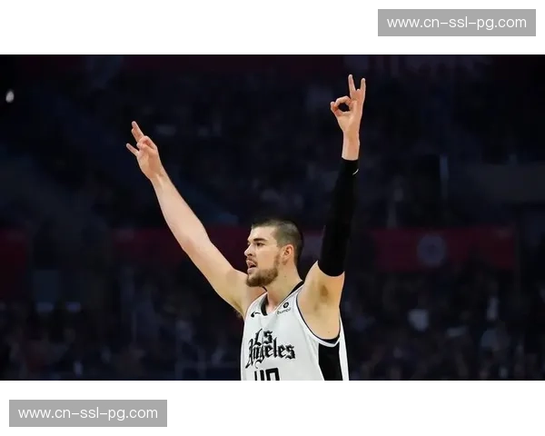 祖巴茨交易重塑两套轮换 步行者获得内线防守支柱